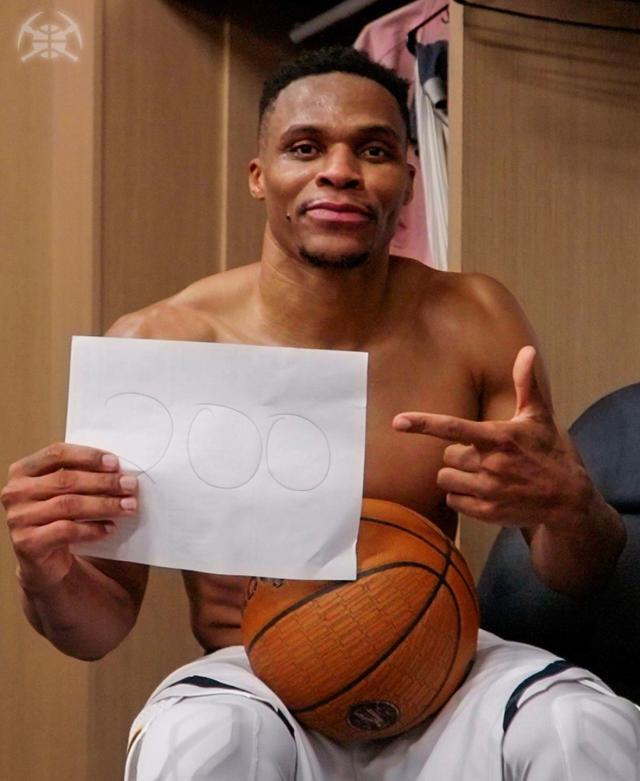 kaiyun-韦少生涯三双突破200大关！只有约基奇能追此纪录？