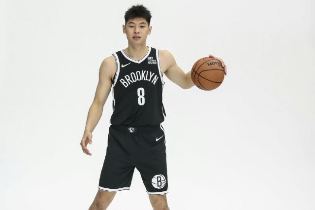 开云体育-和天才高中生抢机会 崔永熙感觉NBA季前赛很爽