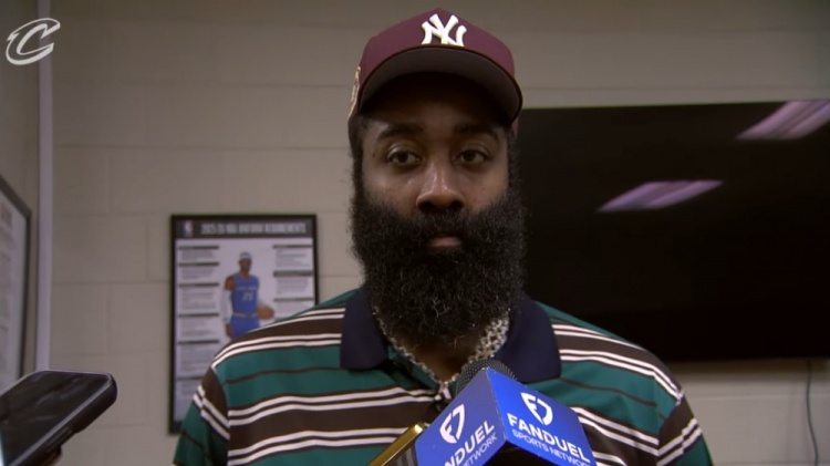 开云-哈登谈适应过程：我还在学习 我还住在酒店里&amp;还没安顿下来