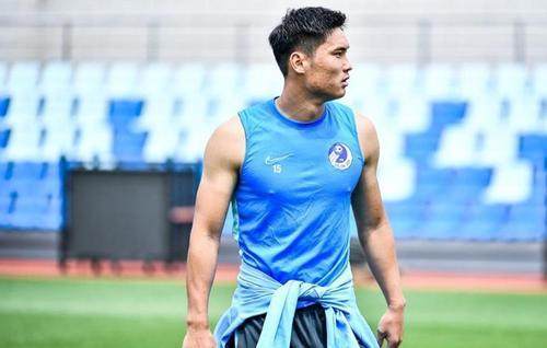 开云在线-热身赛：单欢欢点球破门 大连人队1比2不敌U22国足